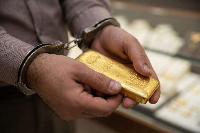 Fatih’te kuyumcuda 3 kilo altın kaybı iddiası: Çalışan tutuklandı